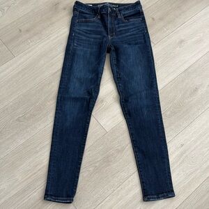 Women’s American Eagle high-rise jegging size 6 regular